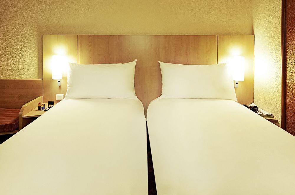 Ibis Saint-Nazaire - Trignac Hotel Buitenkant foto